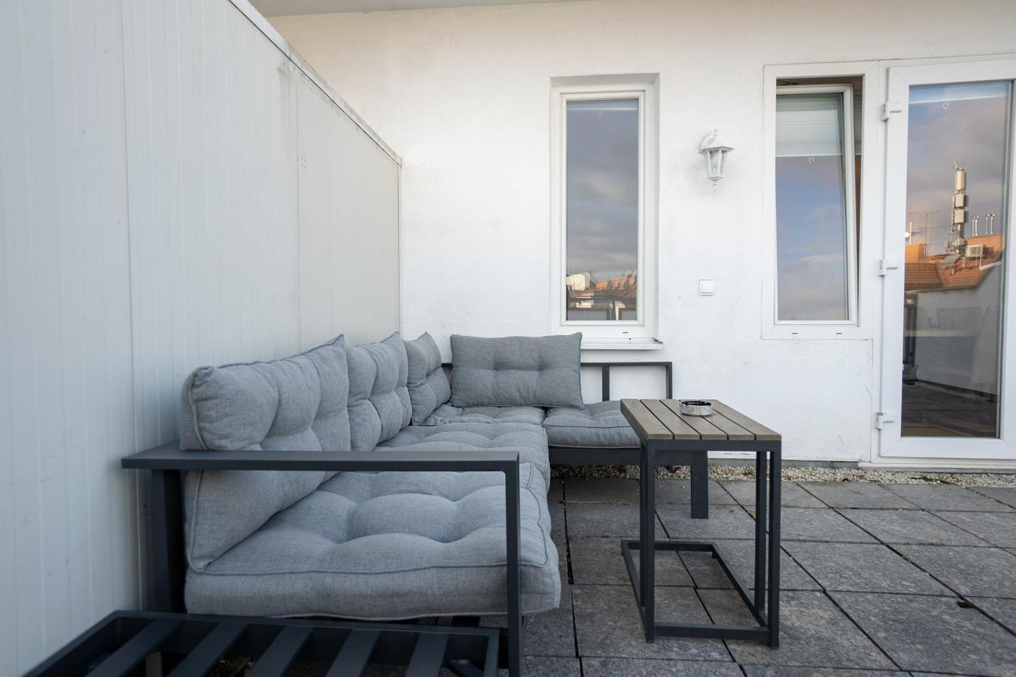 Apartment With A Private Terrace Located Right Near Belvedere Castle, 15 Minutes Away From Stephansdom Vienne Extérieur photo